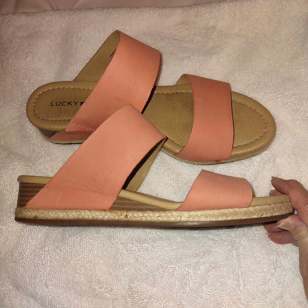 Lucky Brand Women's Peach Sandals. Size 8M. Like New
